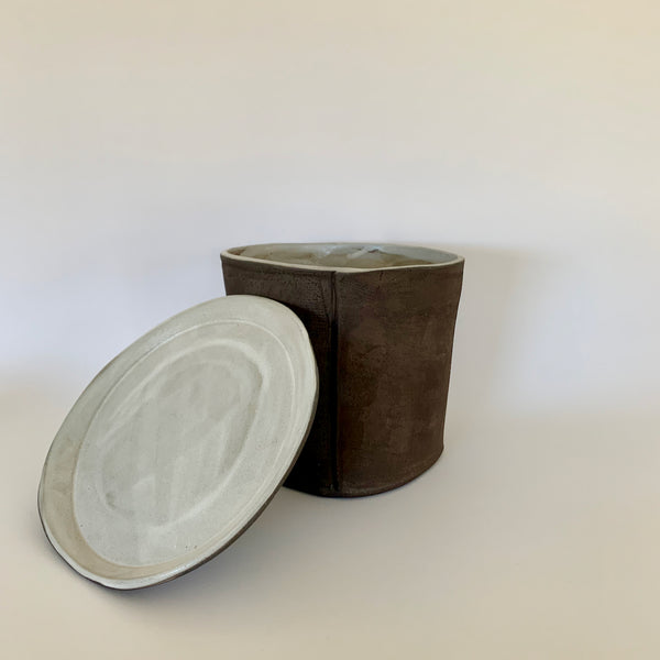6" White Faux Bois Planter with Tray