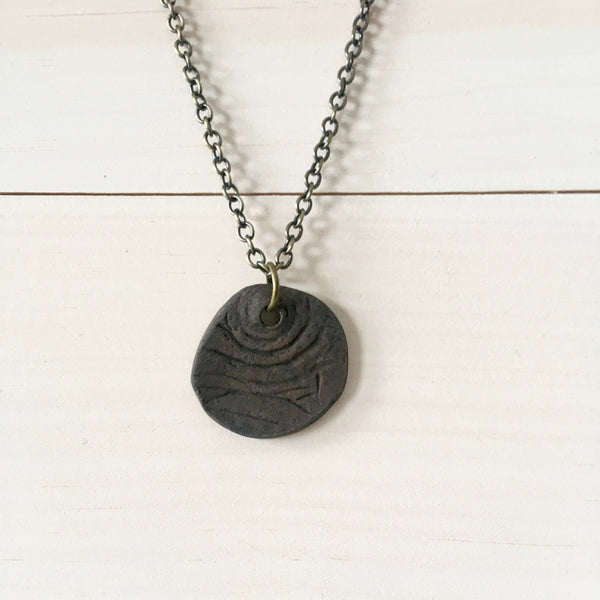Faux Bois Round Pendant Necklace